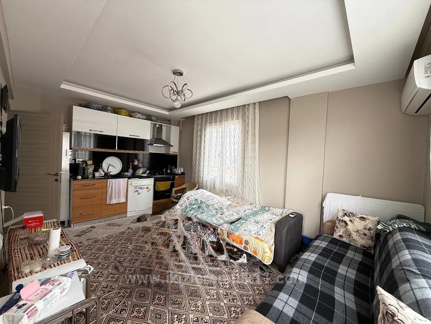 2+1 Apartment For Sale On Mid-Floor In Ürkmez Center, Seferihisar