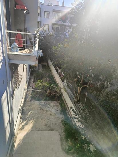 2+1 Mid-floor Apartment For Sale In Seferihisar Ürkmez Center