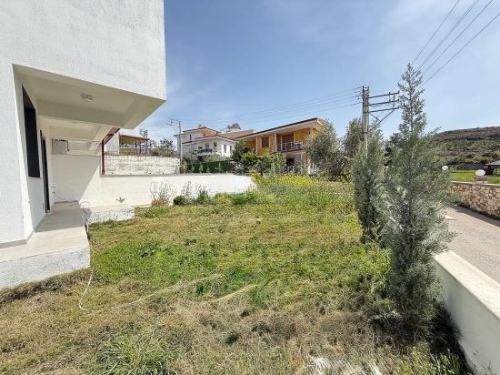 Spacious 3+1 Villa/Summer House For Sale At An Affordable Price In Doğanbey, Seferihisar