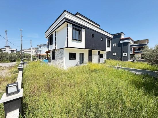 Brand New 3+1 Villa With Spacious Garden For Sale Near The Sea In Doğanbey, Seferihisar