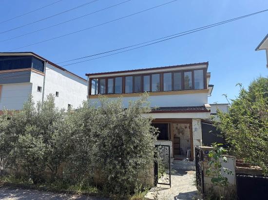 2+1 Fully Furnished Villa With Garden For Sale In Doğanbey, Seferihisar