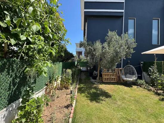 For sale In Seferihisar Doğanbey 3+1 spacious garden duplex summer house