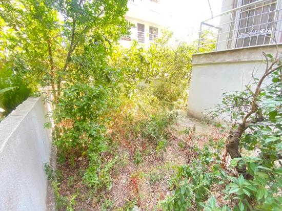 2 + 1 fully furnished ground floor apartment In the centre of Ürkmez