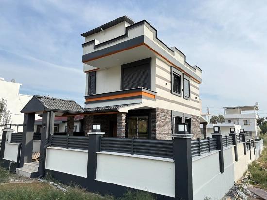 3+1 Detached Villa With Garden For Sale In Seferihisar Doğanbey Center