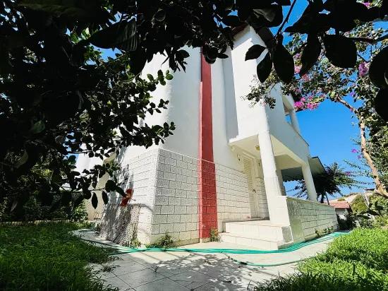 Seferihisar Doğanbey In Ömür Town For Sale 3+1 Sea View Villa
