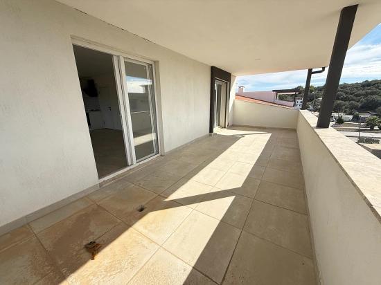 3 + 2 Duplex Apartment With New Elevator For Sale In Seferihisar Ürkmez Center