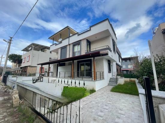 3+1 Luxury Villa For Sale In Seferihisar Doğanbey, Spacious Location, Very Close To The Sea