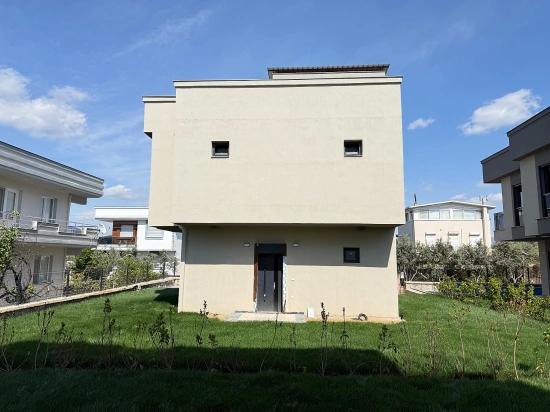 3+1 Duplex Summer House With Pool In Seferihisar Doğanbey