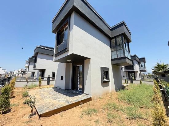 2 + 1 Villa With Detached Garden For Sale In Seferihisar Doğanbey