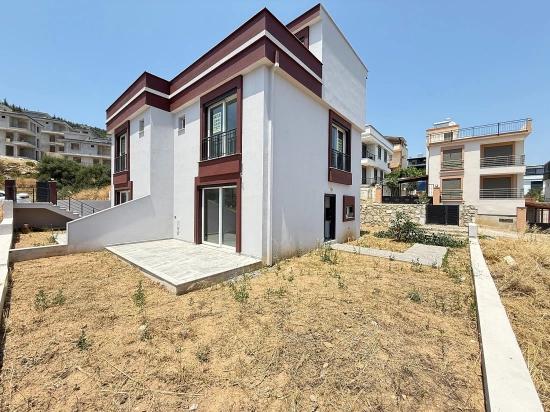 3+1 Villa With Sea View And Detached Garden For Sale In Seferihisar Doğanbey
