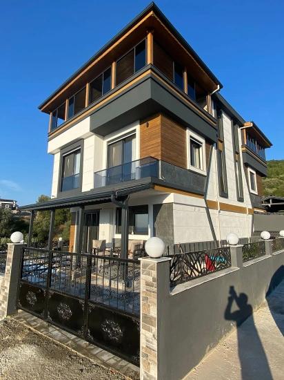 3+1 Detached Villa With Sea View And Pool For Sale In Seferihisar Doğanbey
