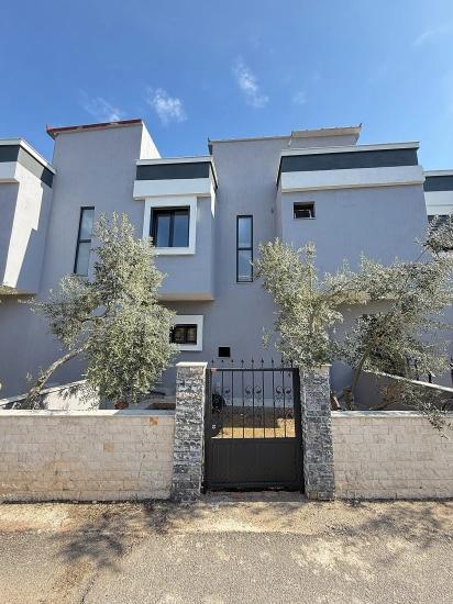 2 + 1 Brand New Duplex Summer House For Sale In Seferihisar Doğanbey Center