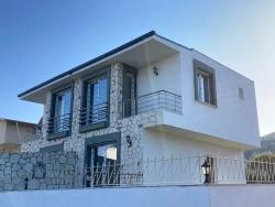 2+1 Villa With Sea View And Garden For Sale In Doğanbey, Seferihisar
