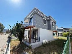 3+1 Bedroom Villa For Sale in Cumhuriyet Nbh. Seferihisar Doğanbey - 300 m²