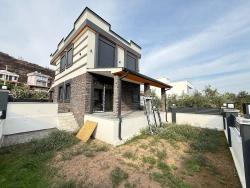 3+1 Bedroom Villa For Sale in Cumhuriyet Nbh. Seferihisar Doğanbey - 205 m²