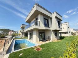 3+1 Duplex Summer House With Pool In Seferihisar Doğanbey