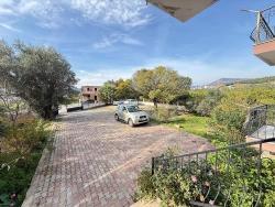 2+1 80M2 Apartment For Sale In Seferihisar Ürkmez Center, No Additional Renovation Needed