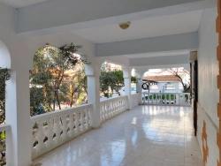 6+1 Bedroom Detached House For Sale in Cumhuriyet Nbh. Seferihisar Doğanbey - 200 m²