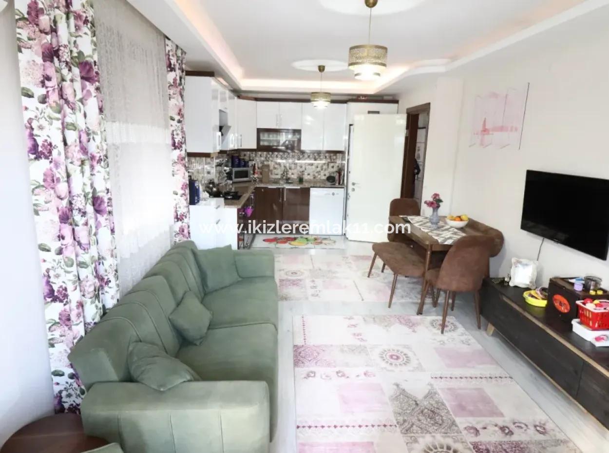 Seferihisar Ürkmez Center For Emergency Sale 2 1 90M2 Luxury Apartment