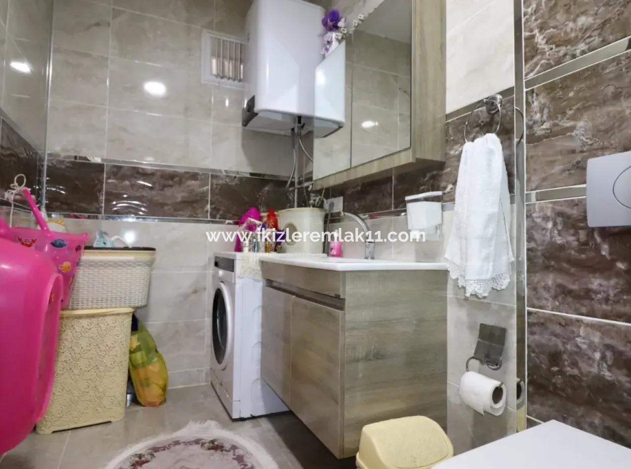 Seferihisar Ürkmez Center For Emergency Sale 2 1 90M2 Luxury Apartment