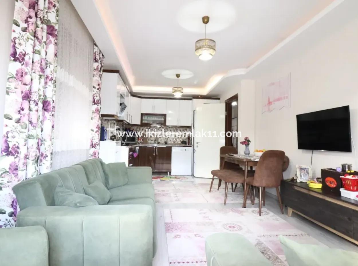 Seferihisar Ürkmez Center For Emergency Sale 2 1 90M2 Luxury Apartment