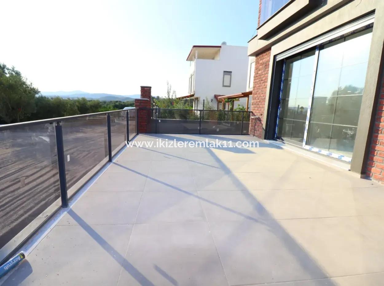 Seferihisar Ürkmez For Sale 3 1 Summer House With Zero Large Garden