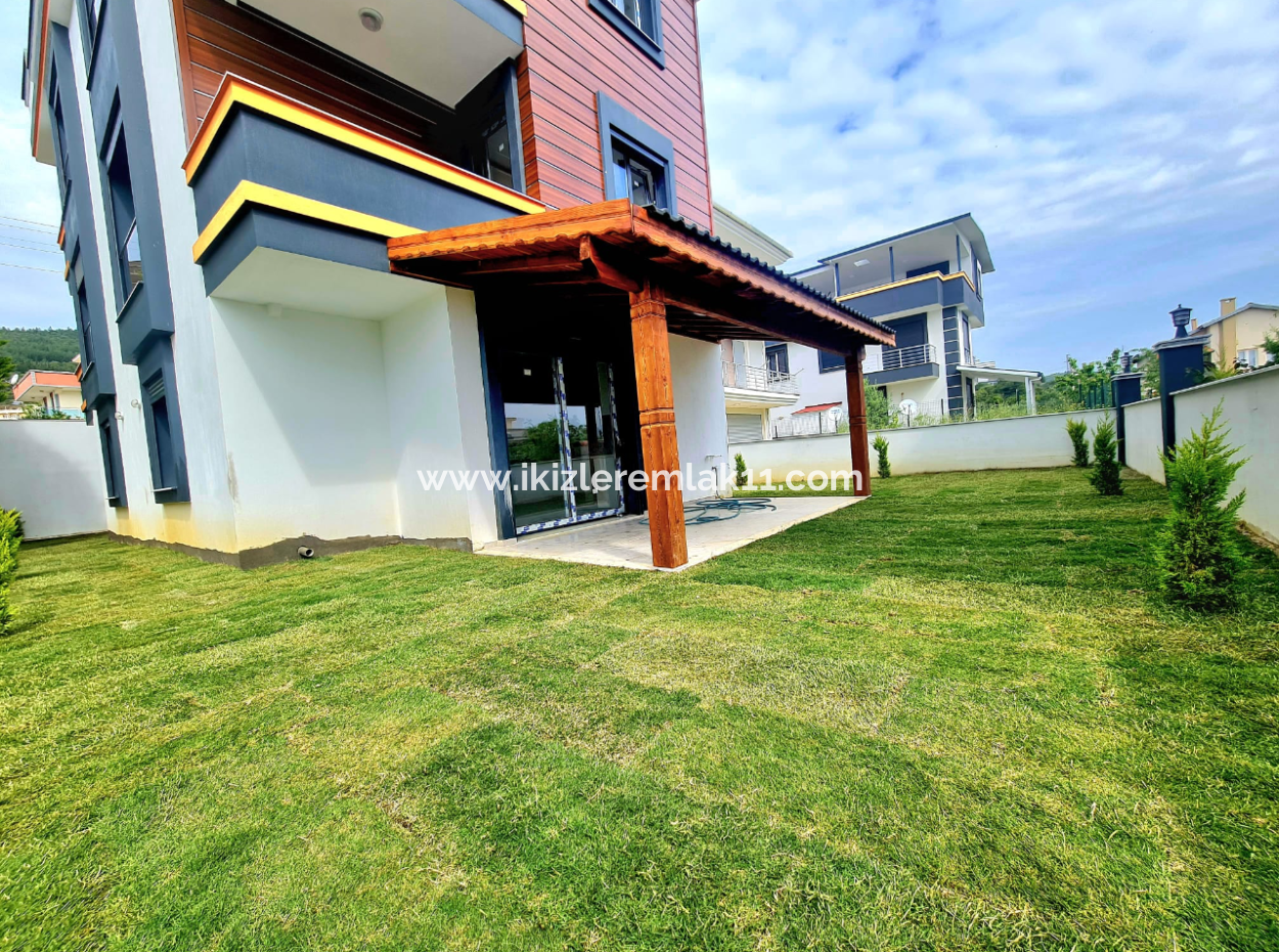 Detached Villa For Sale In Seferihisar Doğanbey Arkonut 4 1 Summer-Winter Villa