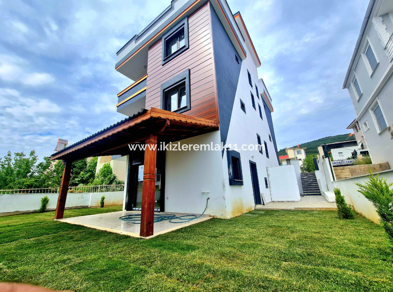 Detached Villa For Sale In Seferihisar Doğanbey Arkonut 4 1 Summer-Winter Villa