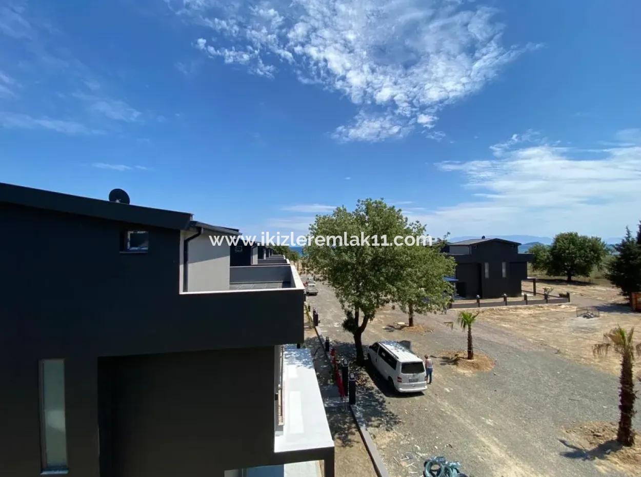 3 1 Villa For Sale In Seferihisar Doğanbey Seafront Site
