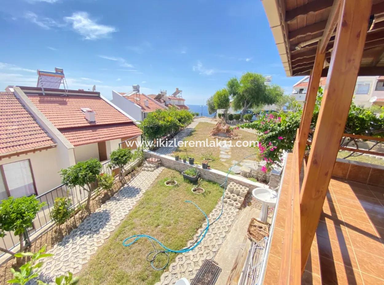 3 1 Villa For Sale With Large Garden With Full Sea View On The Sea Side In Doğanbey