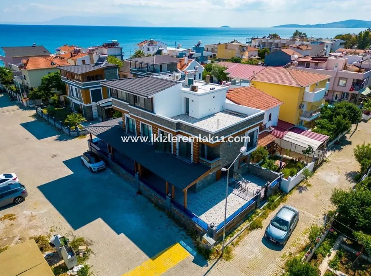 Ürkmez Sea Side For Sale 3 1 Spacious Spacious Useful Luxury Cottage