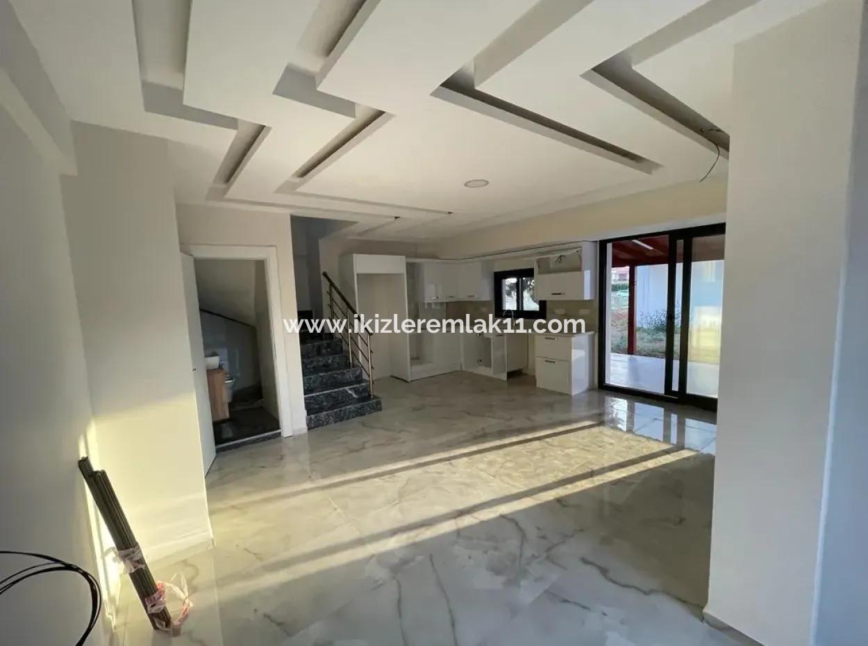 3 1 Detached Pool Cottage With Large Garden For Sale In Doğanbey