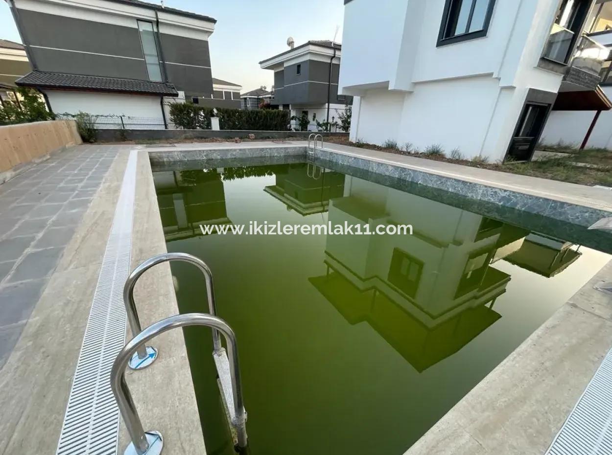 3 1 Detached Pool Cottage With Large Garden For Sale In Doğanbey