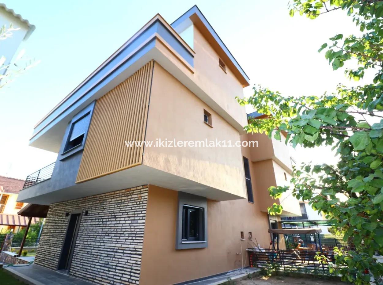 3 In 1 Duplex Villa With Zero Large Garden For Sale In Seferihisar Ürkmez