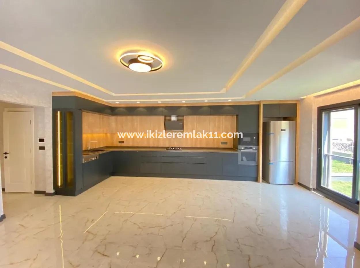 Seferihisarda Center De Nice Location Underfloor Heating For Sale 3 1 Vilia