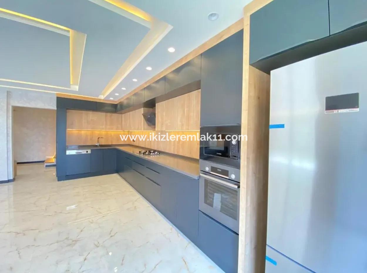 Seferihisarda Center De Nice Location Underfloor Heating For Sale 3 1 Vilia