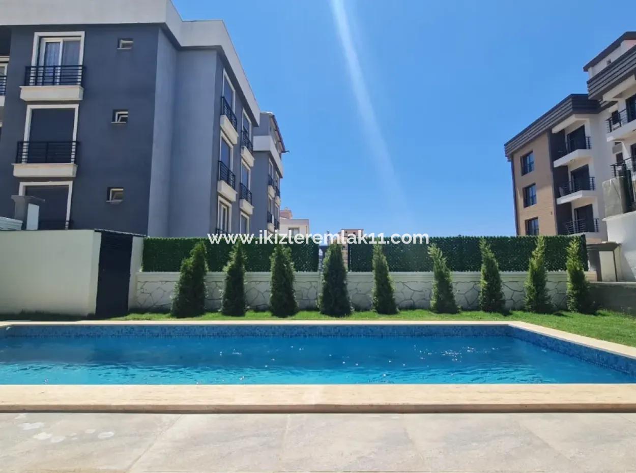 Seferihisa Camikebir Detached Garden 5 2 Hauzlu Villa For Sale