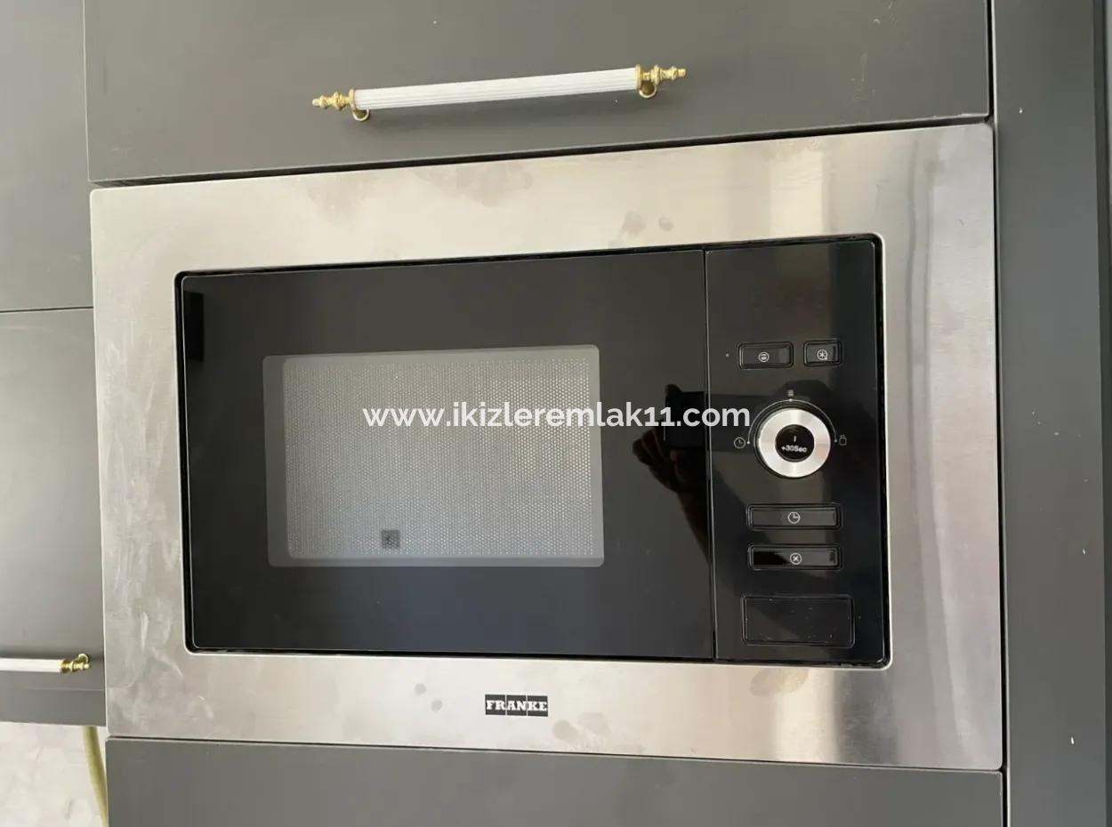 Seferihisa Camikebir Detached Garden 5 2 Hauzlu Villa For Sale