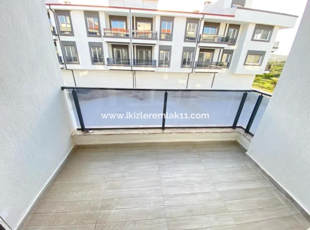 Spacious Useful Zero For Sale 3 1 Apartment In Ürkmez Center