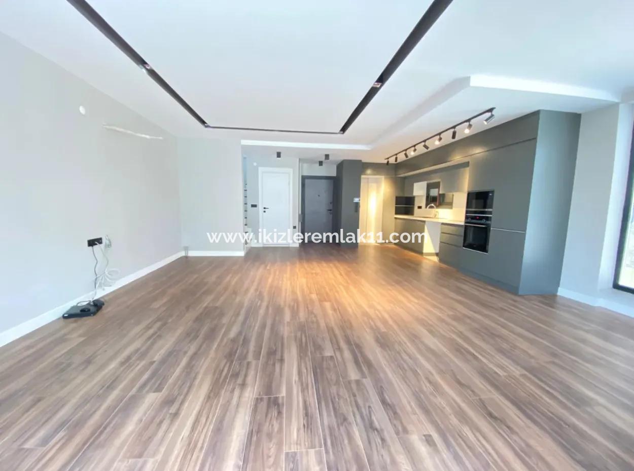 Izmir Menderes Is A Single Detached Cottage With Large Garden And 4 1 Pool Pool For Sale On The Sea Side