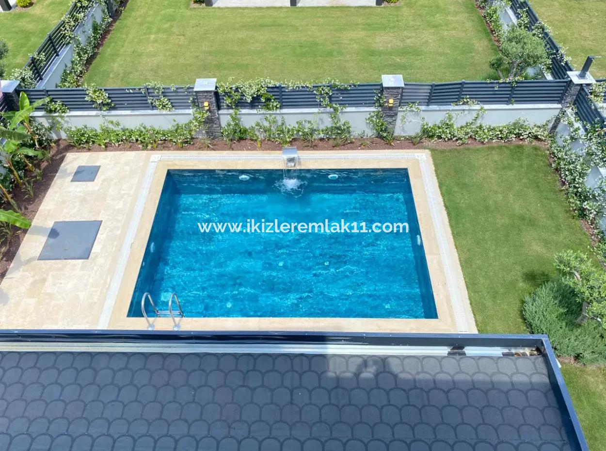 Izmir Menderes Is A Single Detached Cottage With Large Garden And 4 1 Pool Pool For Sale On The Sea Side