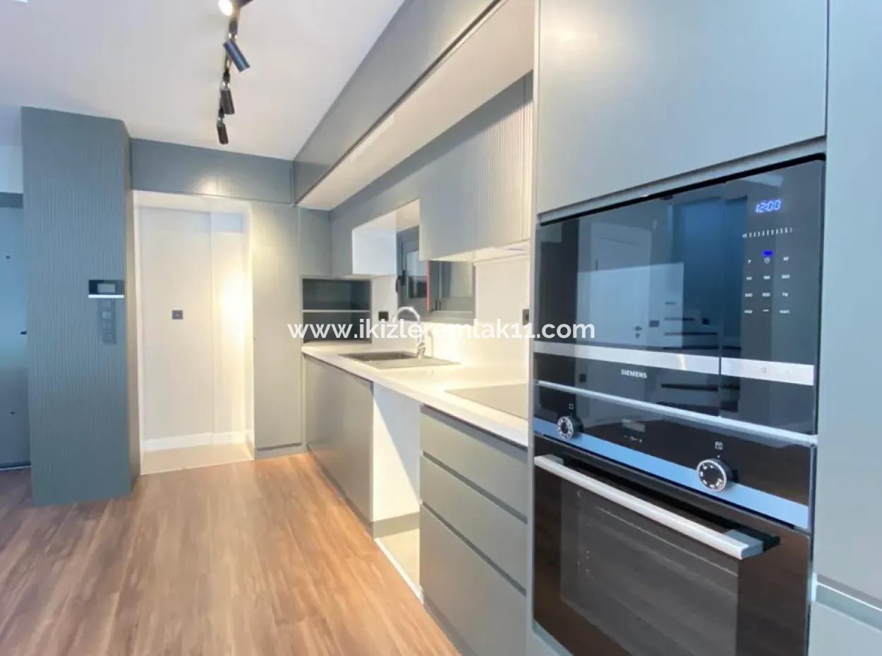 Izmir Menderes Is A Single Detached Cottage With Large Garden And 4 1 Pool Pool For Sale On The Sea Side