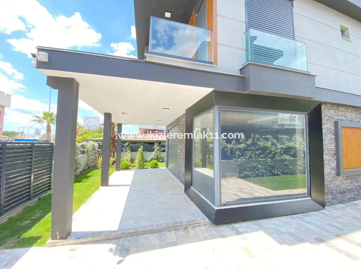 Izmir Menderes Is A Single Detached Cottage With Large Garden And 4 1 Pool Pool For Sale On The Sea Side