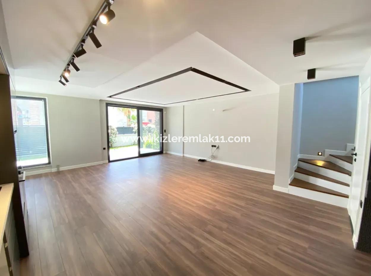 Izmir Menderes Is A Single Detached Cottage With Large Garden And 4 1 Pool Pool For Sale On The Sea Side