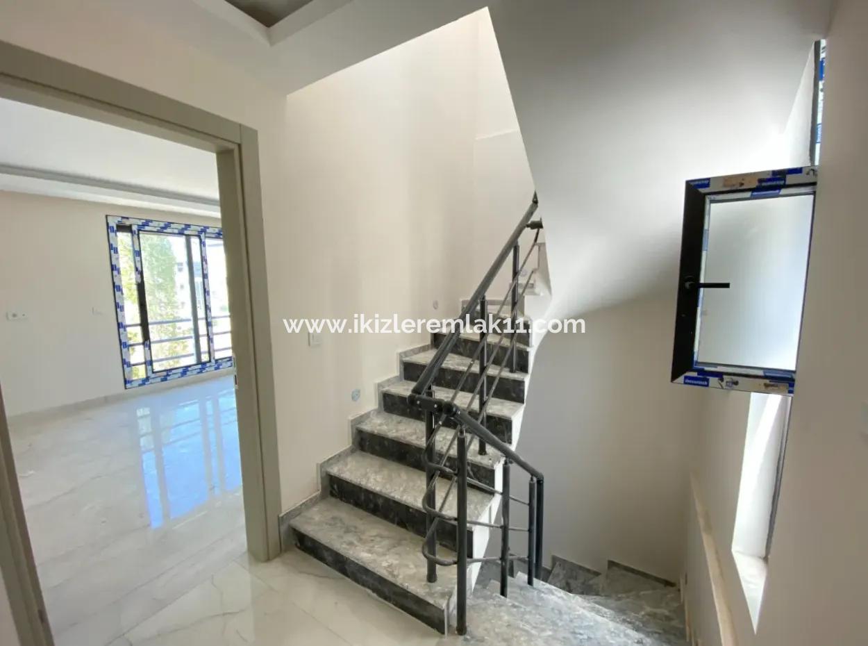 4 1 Villa For Sale In Seferihisar Akarcada With Detached Pool And Luxury Fireplace