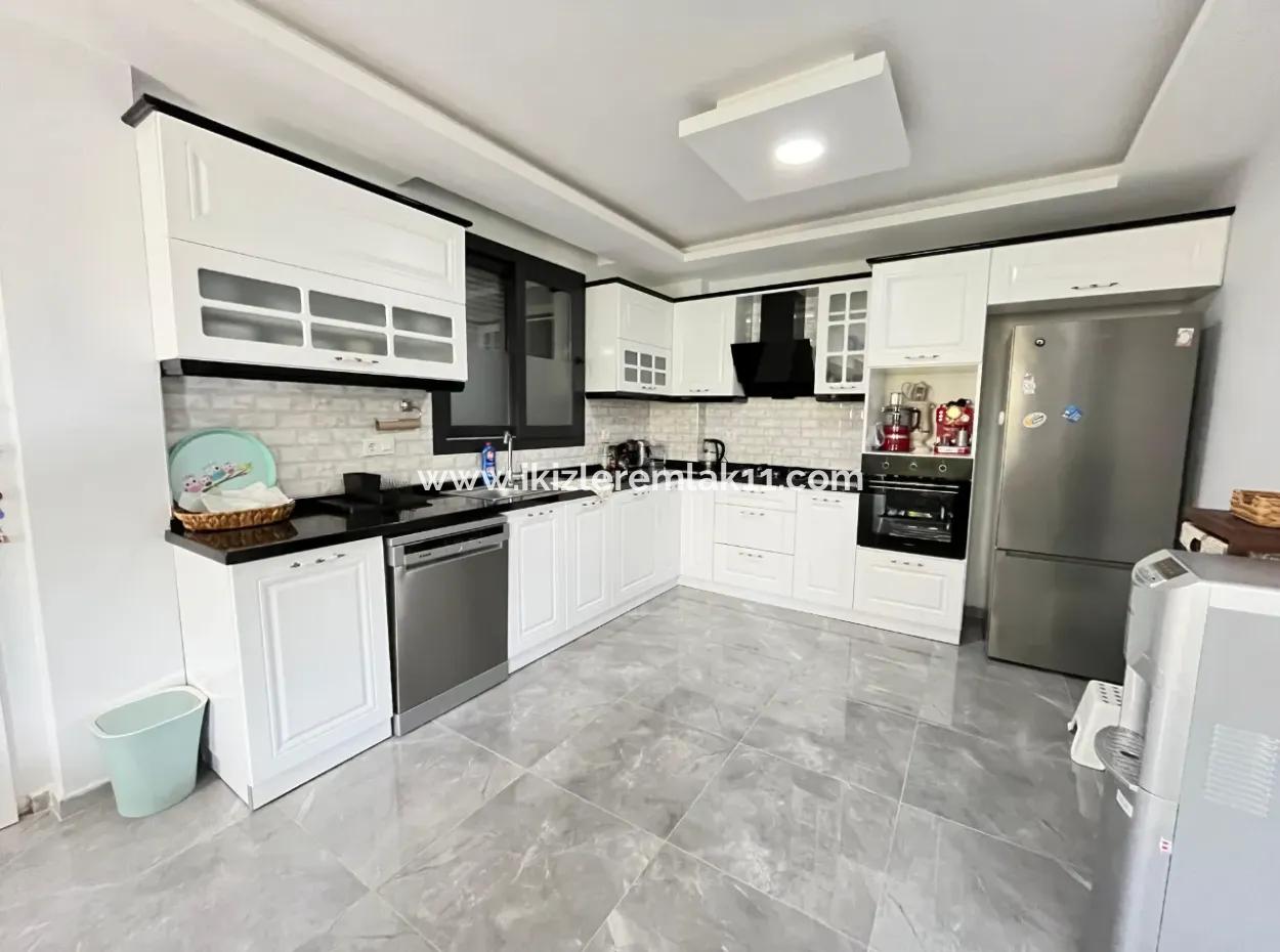 3 1 Luxury Villa Cottage With Garden For Sale By The Sea In Ürkmez