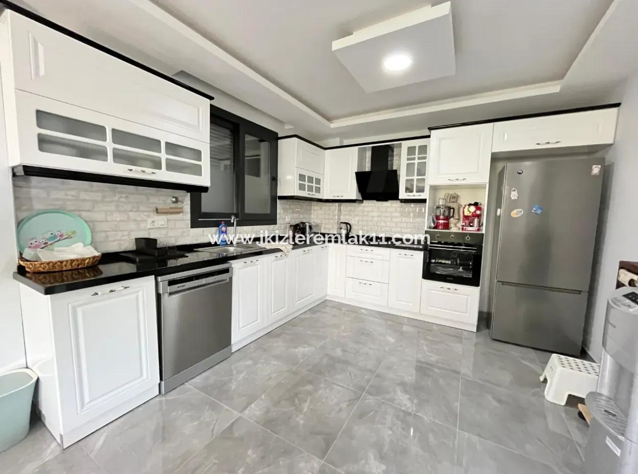 3 1 Luxury Villa Cottage With Garden For Sale By The Sea In Ürkmez