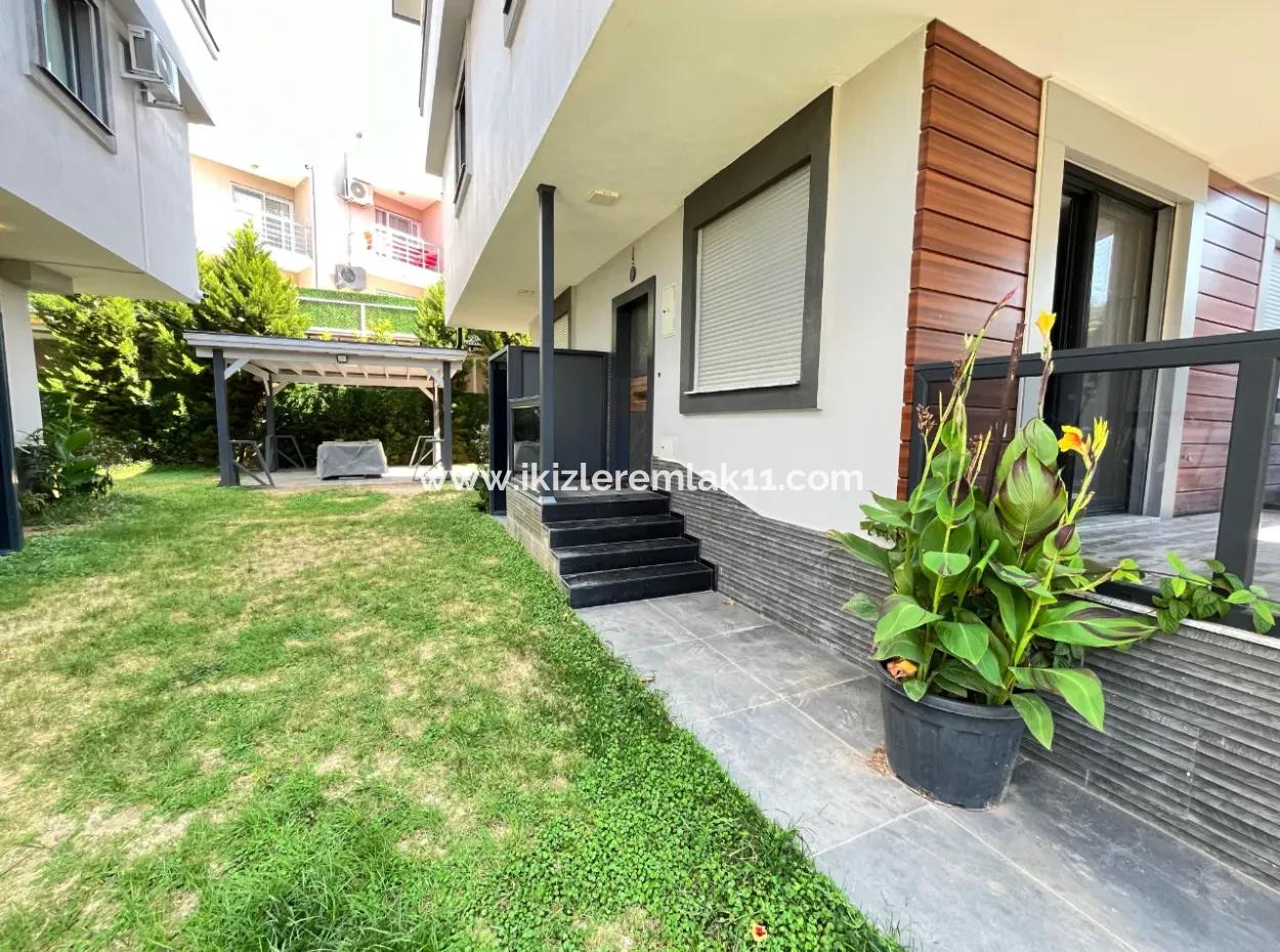 3 1 Luxury Villa Cottage With Garden For Sale By The Sea In Ürkmez