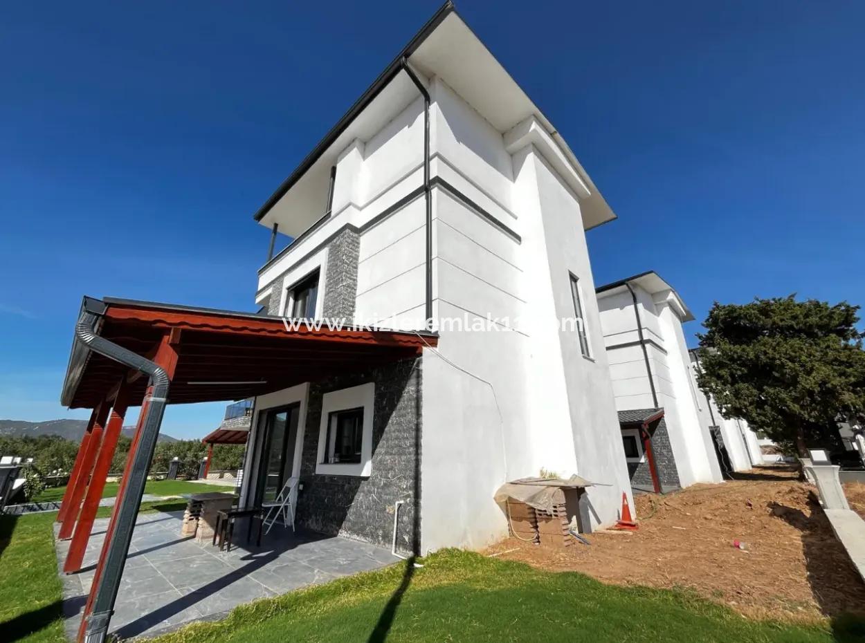 Detached 3 1 Villa With Zero Pool For Sale In Seferihisar Doğanbey