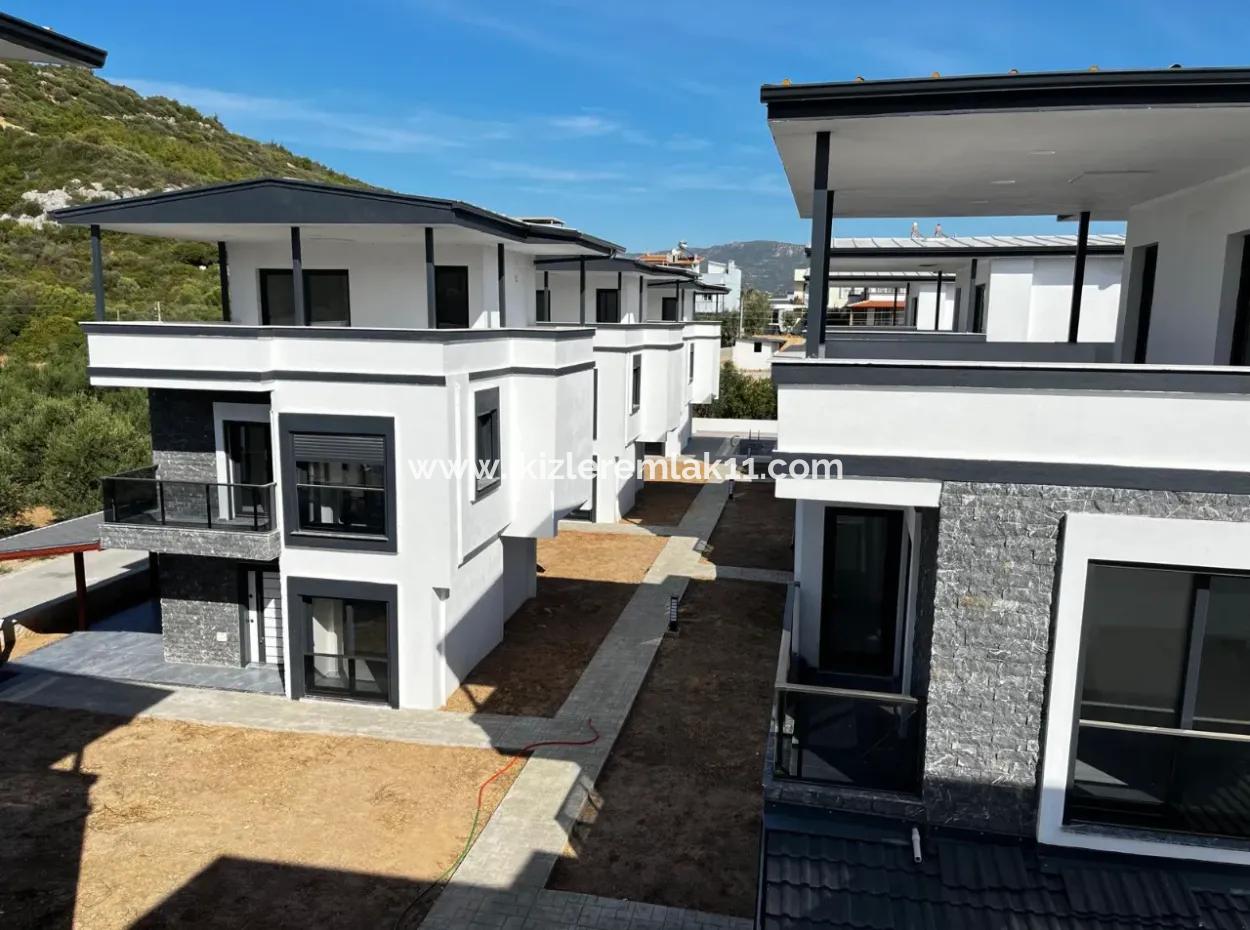 Detached 3 1 Villa With Zero Pool For Sale In Seferihisar Doğanbey